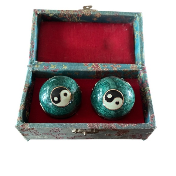 CHINESE HEALTH EXERCISE STRESS BAODING BALLS RELAXATION THERAPY YIN YANG DESIGN - Picture 1 of 8